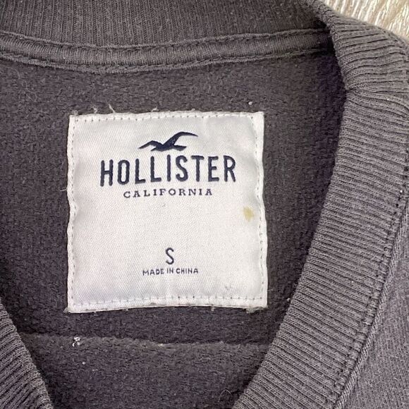 Hollister Men's Size Small Black Embroidered Fleece Lined Pullover Sweater - Picture 5 of 7